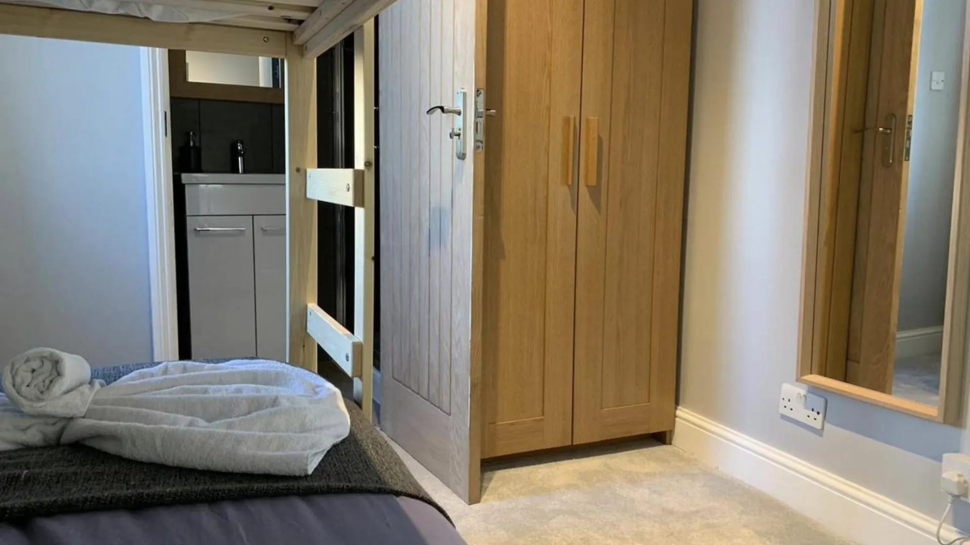 Ryam Suites London United Kingdom