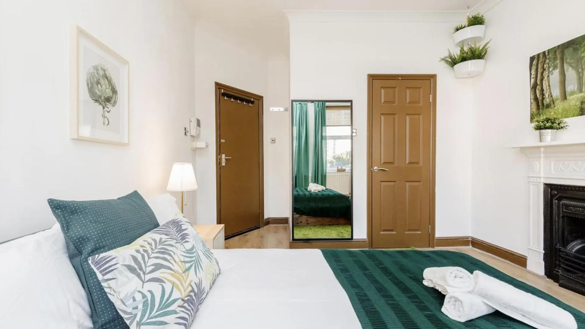 Bed & Breakfast Ryam Suites London