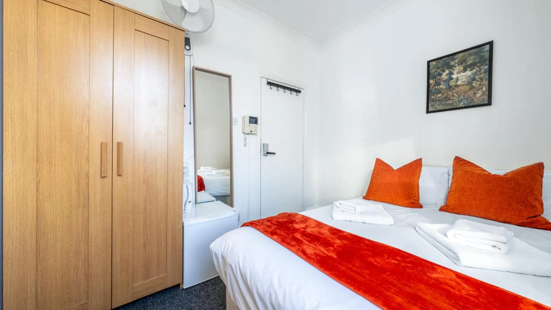 Ryam Suites London Bed & Breakfast