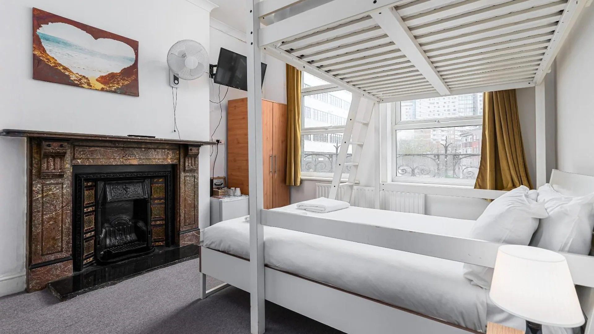 Bed & Breakfast Ryam Suites London